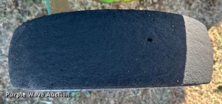 image for item OI9406 2005 John Deere 567 Mega Wide round baler