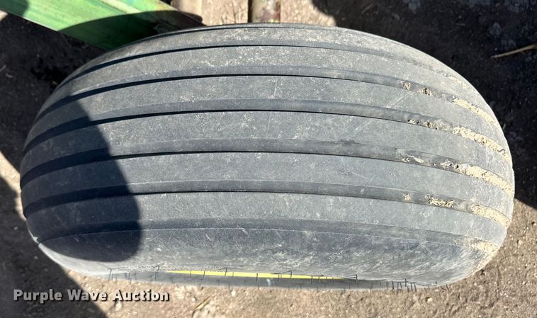 image for item OI9417 John Deere tandem disk