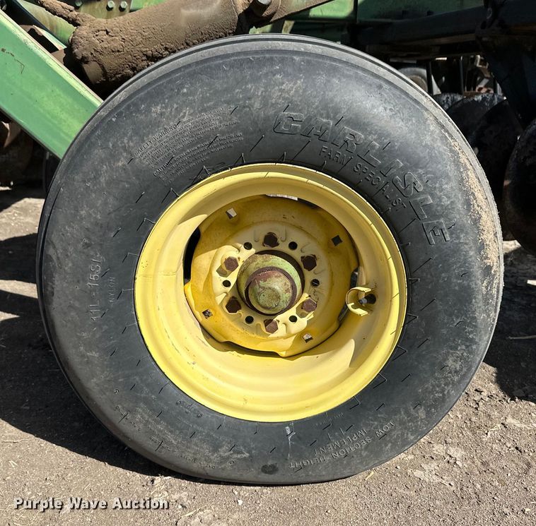 image for item OI9417 John Deere tandem disk