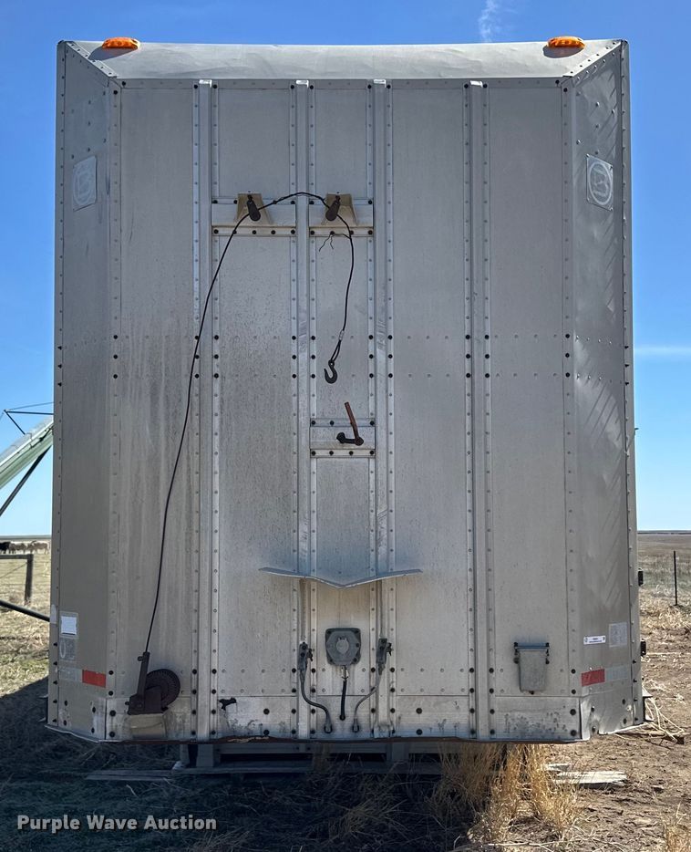 image for item OI9421 1984 Barrett livestock trailer