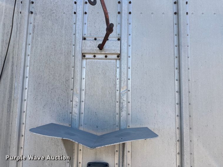 image for item OI9421 1984 Barrett livestock trailer