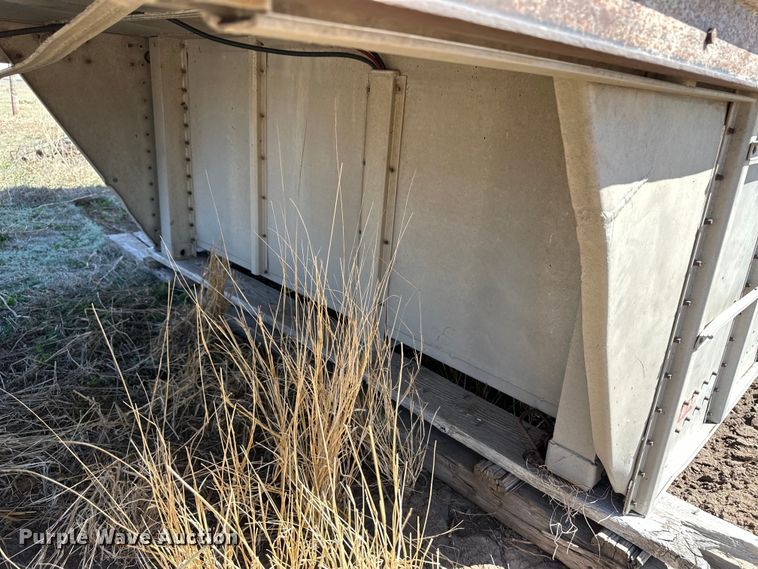 image for item OI9421 1984 Barrett livestock trailer