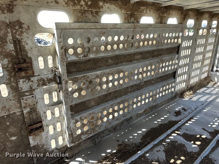 image for item OI9421 1984 Barrett livestock trailer