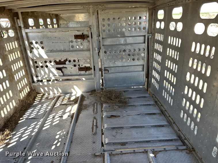 image for item OI9421 1984 Barrett livestock trailer