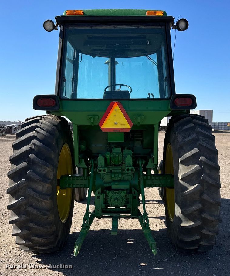 image for item OI9484 1974 John Deere 4430 tractor