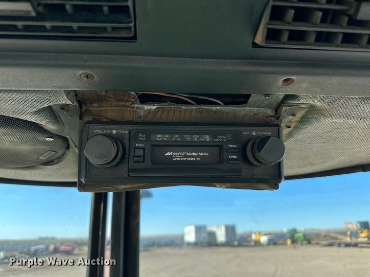 image for item OI9484 1974 John Deere 4430 tractor