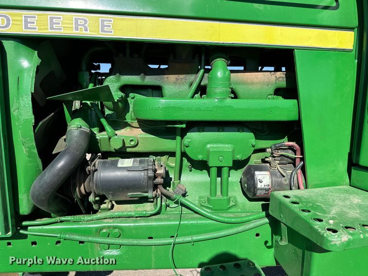 image for item OI9484 1974 John Deere 4430 tractor