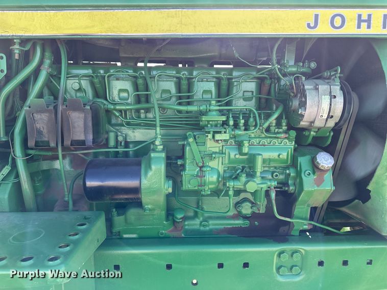 image for item OI9484 1974 John Deere 4430 tractor