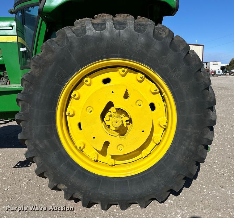 image for item OI9484 1974 John Deere 4430 tractor