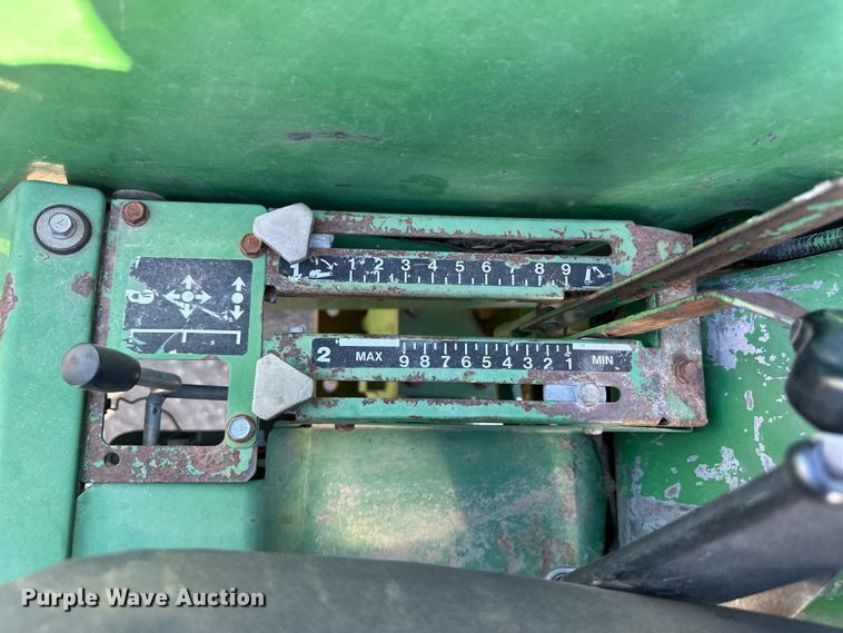 image for item OI9485 1995 John Deere 1070 tractor