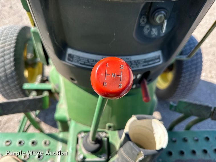 image for item OI9485 1995 John Deere 1070 tractor