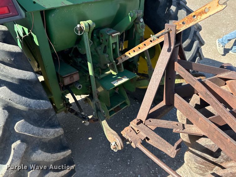 image for item OI9485 1995 John Deere 1070 tractor
