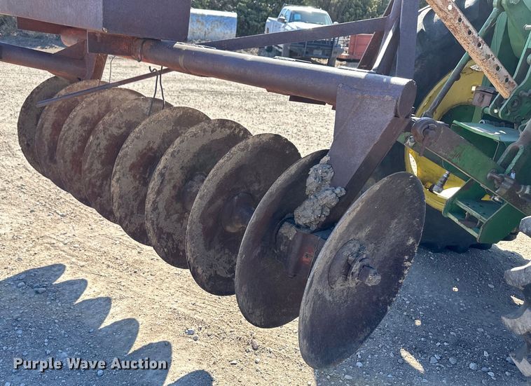 image for item OI9485 1995 John Deere 1070 tractor