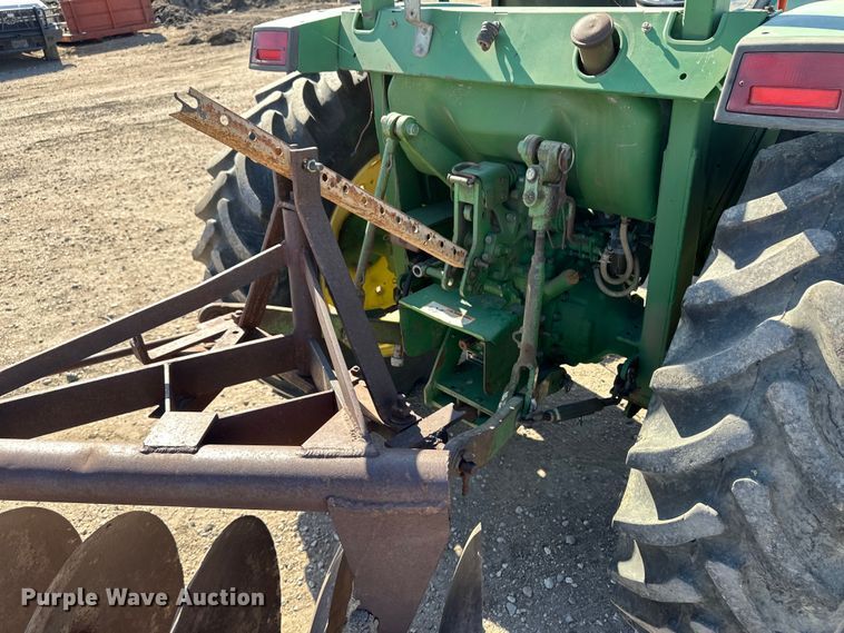 image for item OI9485 1995 John Deere 1070 tractor
