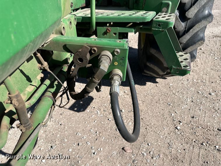 image for item OI9485 1995 John Deere 1070 tractor