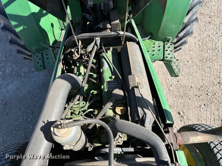 image for item OI9485 1995 John Deere 1070 tractor