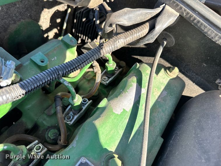 image for item OI9485 1995 John Deere 1070 tractor