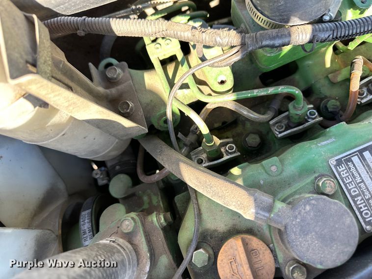 image for item OI9485 1995 John Deere 1070 tractor