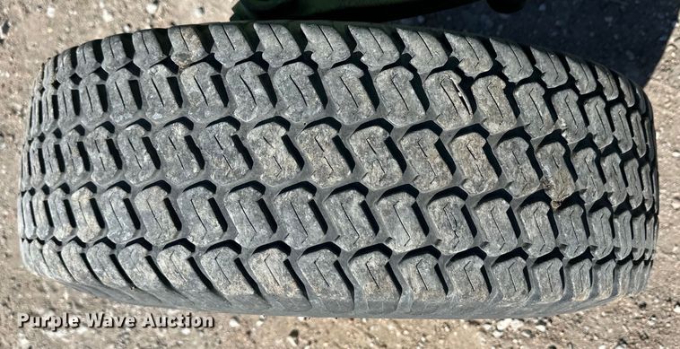 image for item OI9485 1995 John Deere 1070 tractor