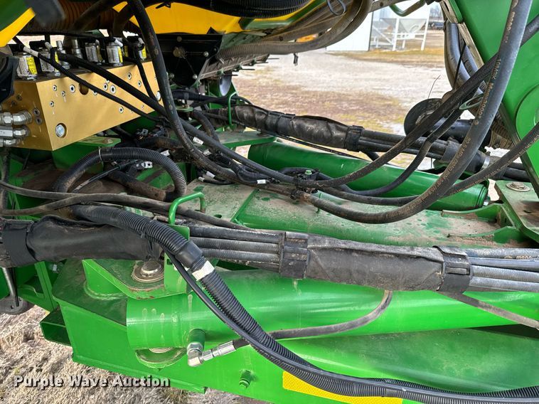 image for item OJ9438 2013 John Deere 1770NT no-till planter