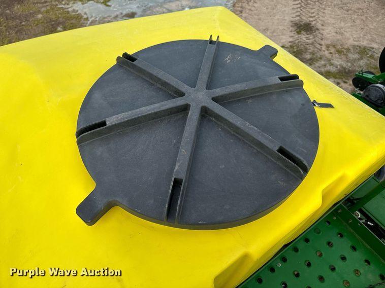 image for item OJ9438 2013 John Deere 1770NT no-till planter