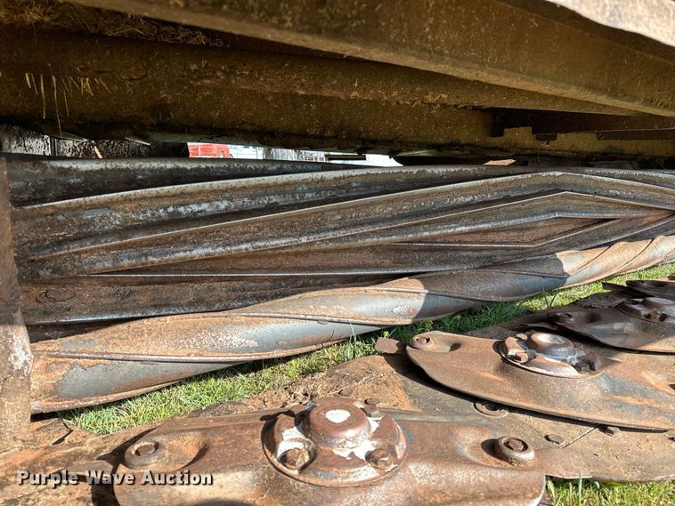 image for item OM9350 2002 Hesston  8550S swather / windrower