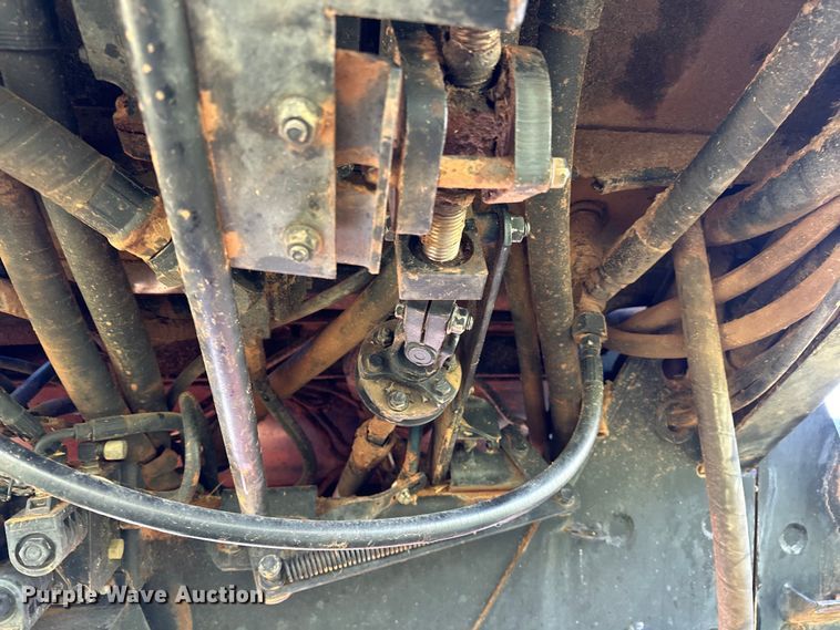 image for item OM9350 2002 Hesston  8550S swather / windrower