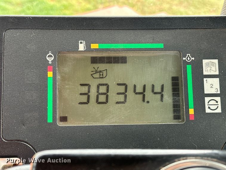 image for item OM9350 2002 Hesston  8550S swather / windrower