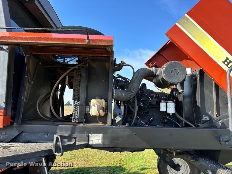 image for item OM9350 2002 Hesston  8550S swather / windrower