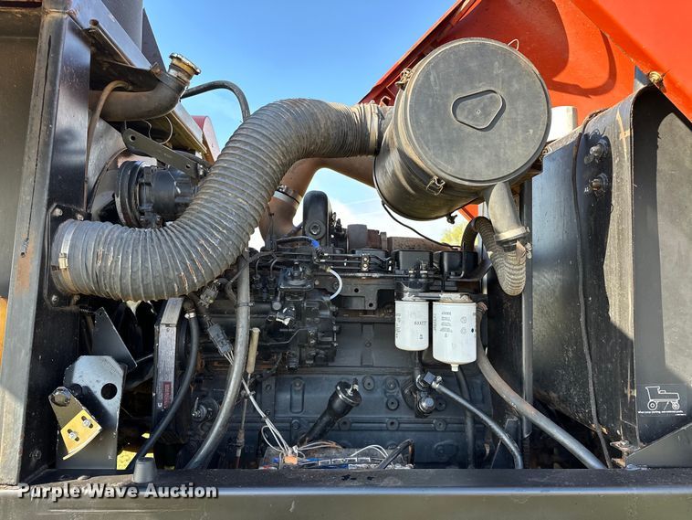 image for item OM9350 2002 Hesston  8550S swather / windrower