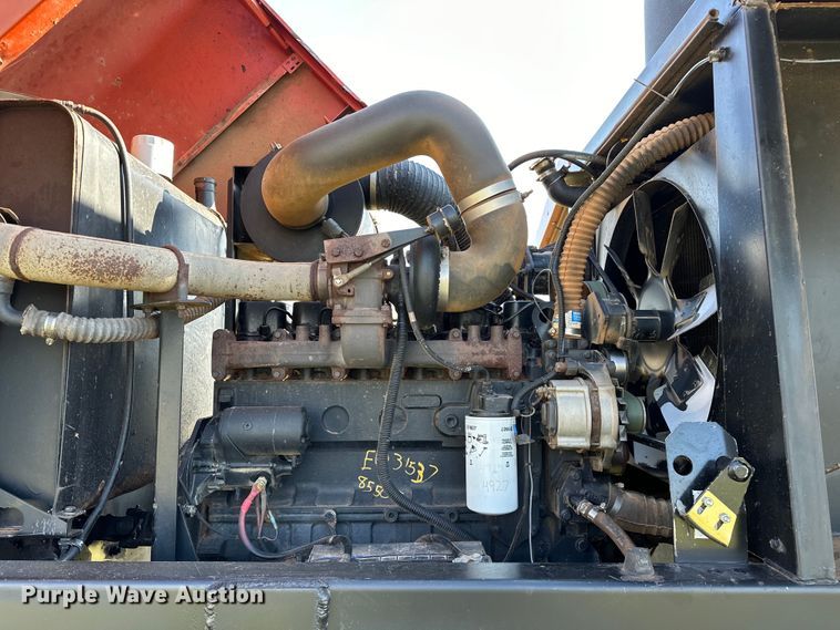 image for item OM9350 2002 Hesston  8550S swather / windrower