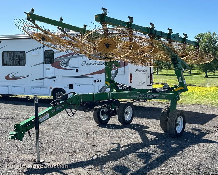 image for item OM9467 2019 Hay Runner RCR812 hay rake