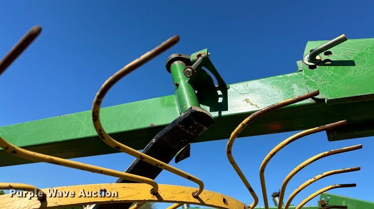 image for item OM9467 2019 Hay Runner RCR812 hay rake