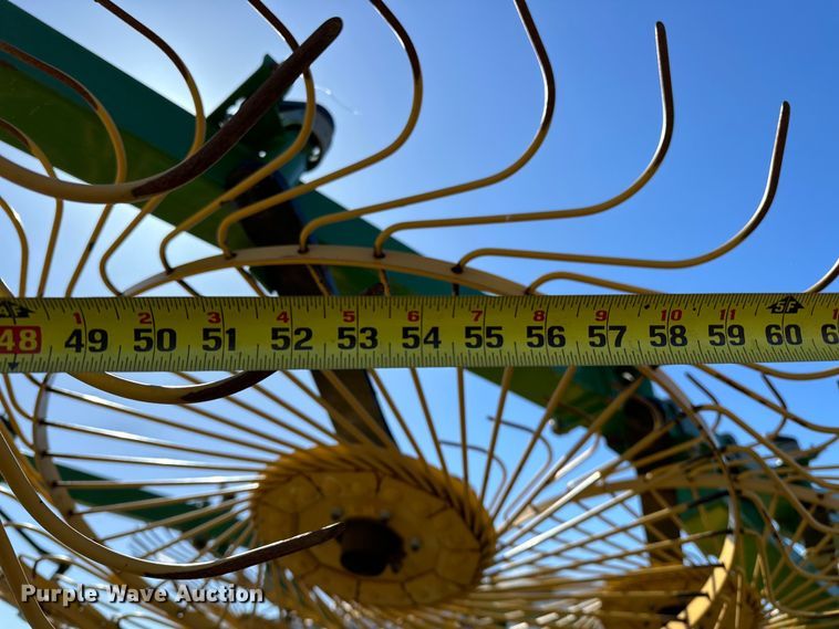 image for item OM9467 2019 Hay Runner RCR812 hay rake