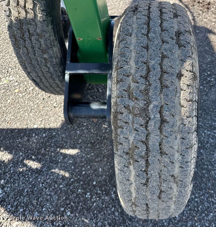 image for item OM9467 2019 Hay Runner RCR812 hay rake