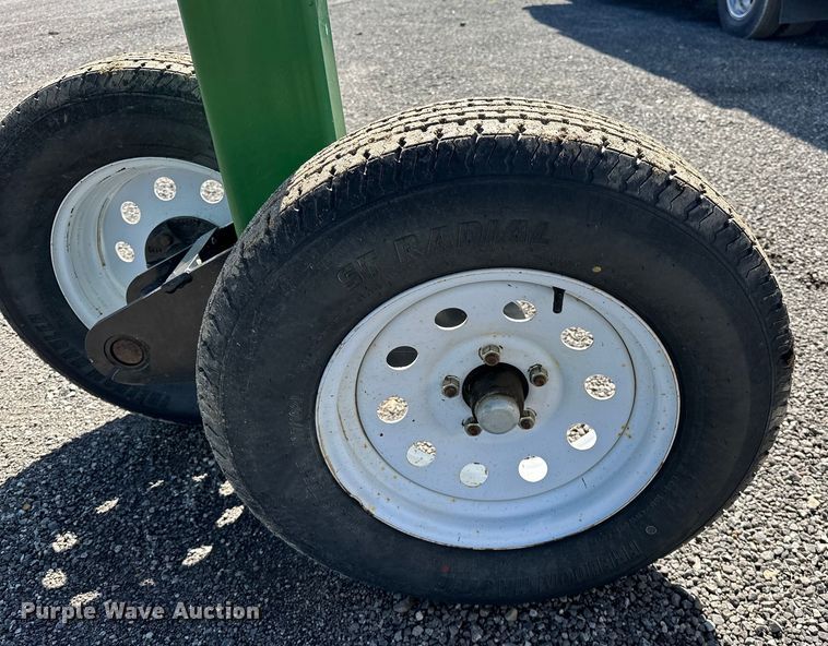 image for item OM9467 2019 Hay Runner RCR812 hay rake