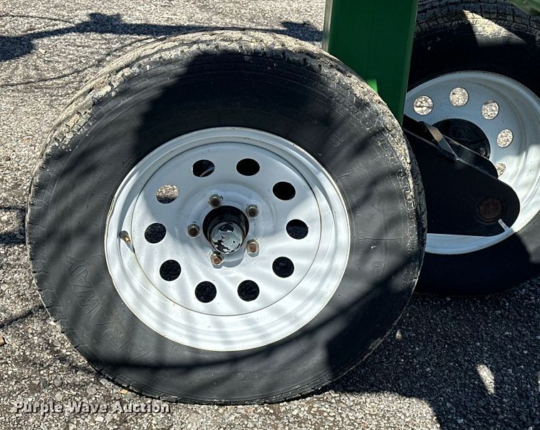 image for item OM9467 2019 Hay Runner RCR812 hay rake