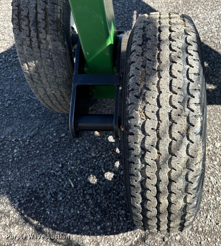 image for item OM9467 2019 Hay Runner RCR812 hay rake