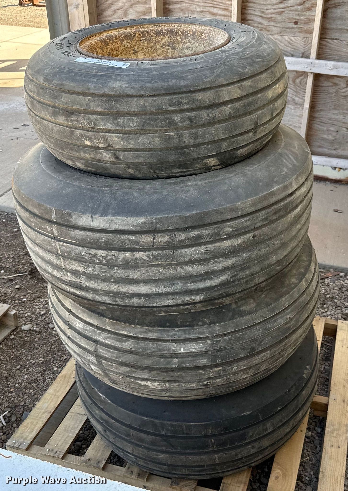 (4) tires and wheels in Olpe, KS Item NH9096 for sale Purple Wave