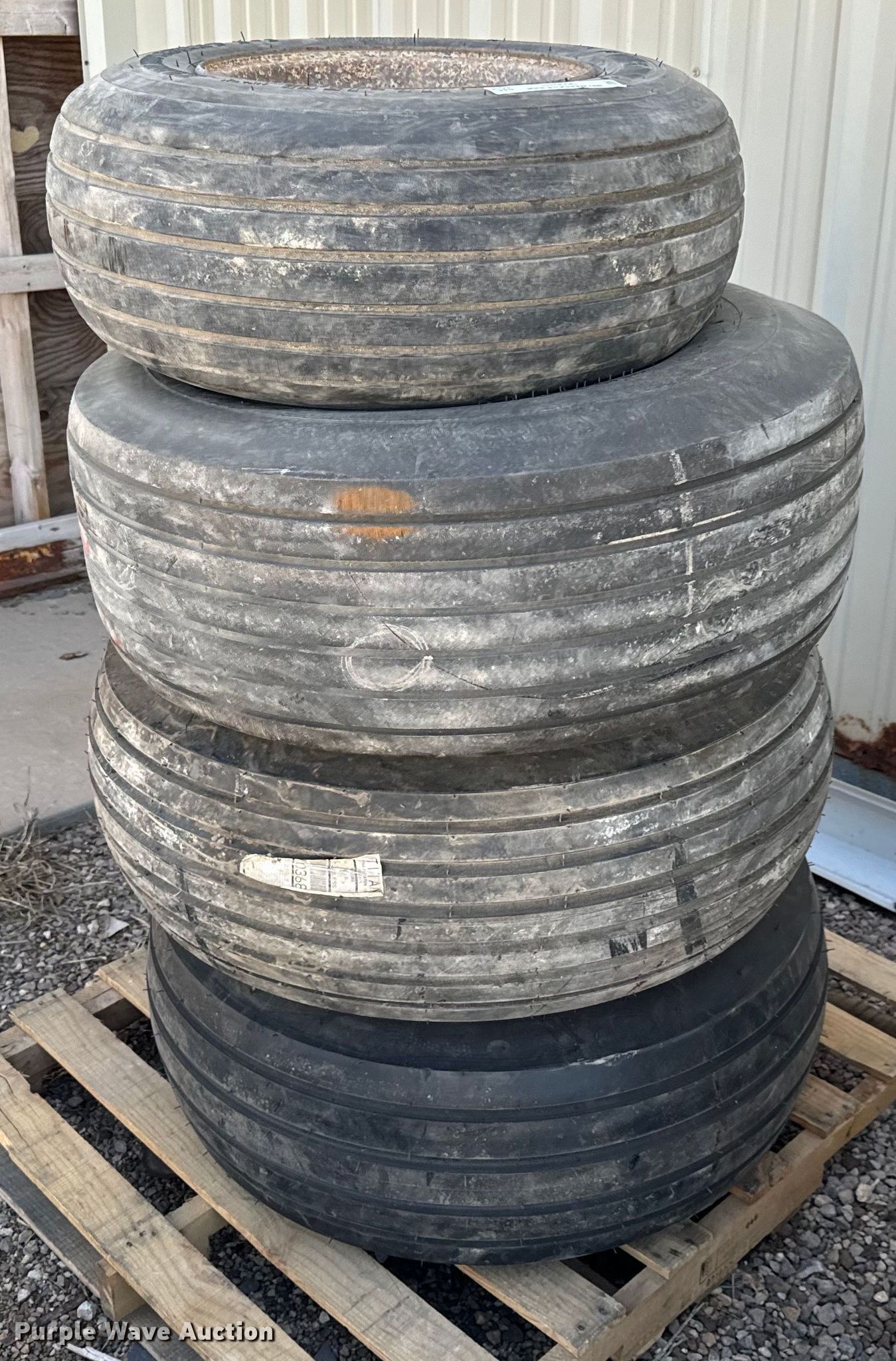 (4) tires and wheels in Olpe, KS Item NH9096 for sale Purple Wave
