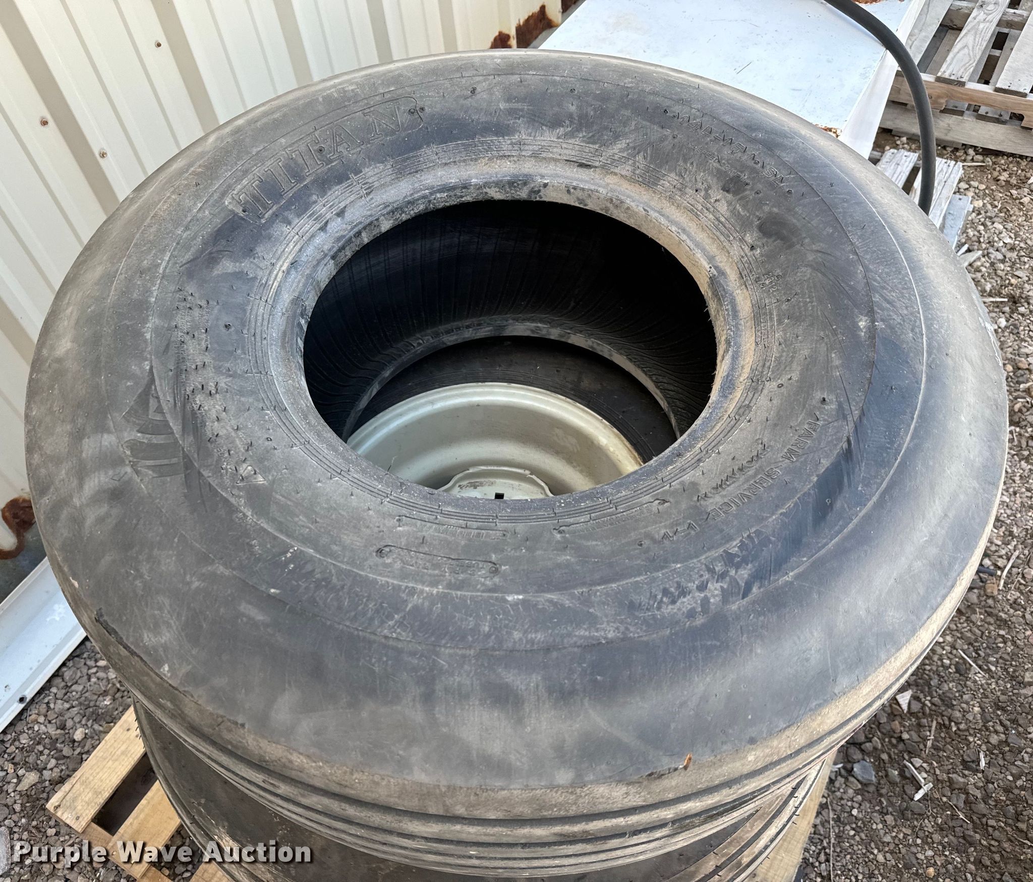 (4) tires and wheels in Olpe, KS Item NH9096 for sale Purple Wave