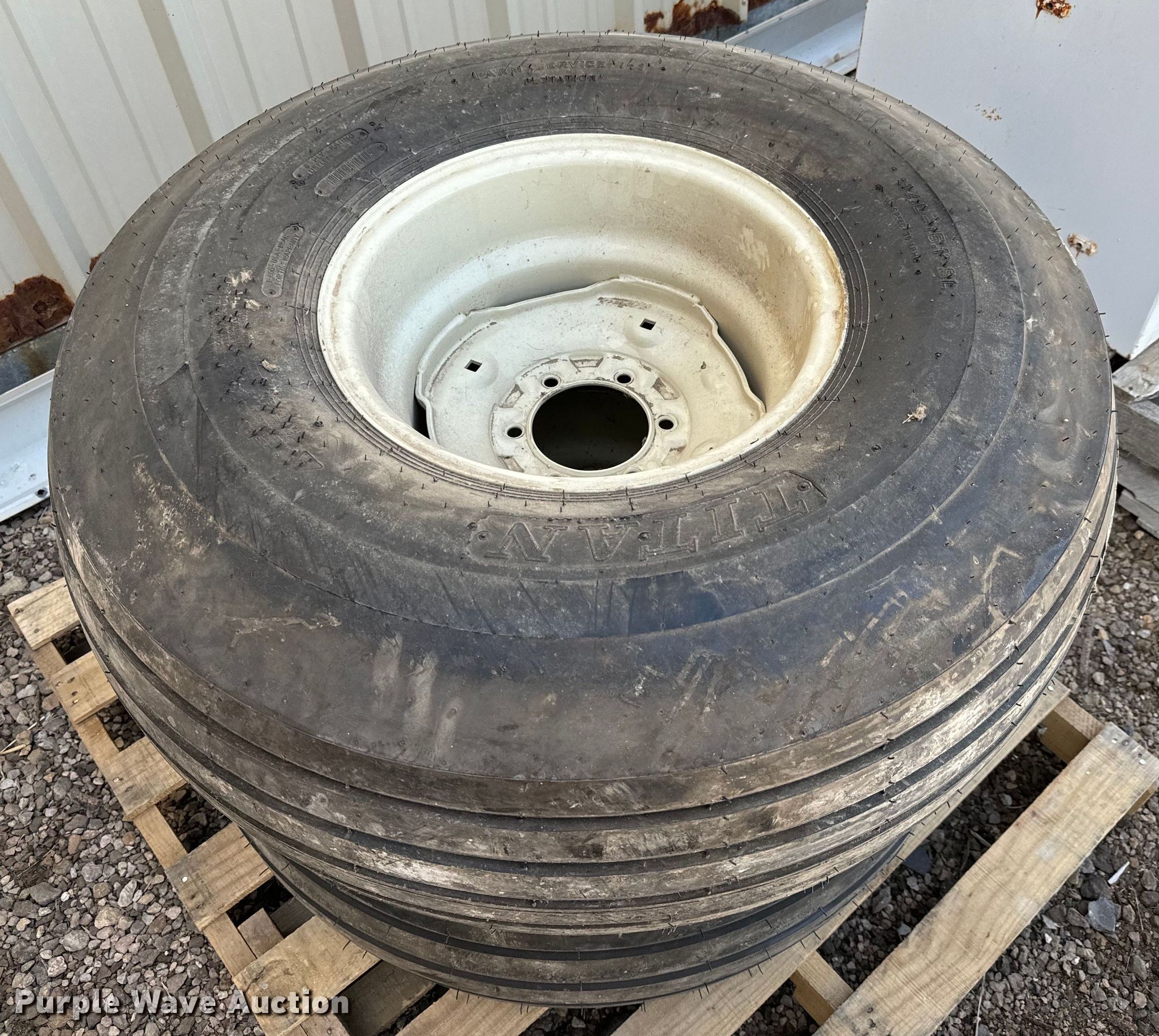 (4) tires and wheels in Olpe, KS Item NH9096 for sale Purple Wave