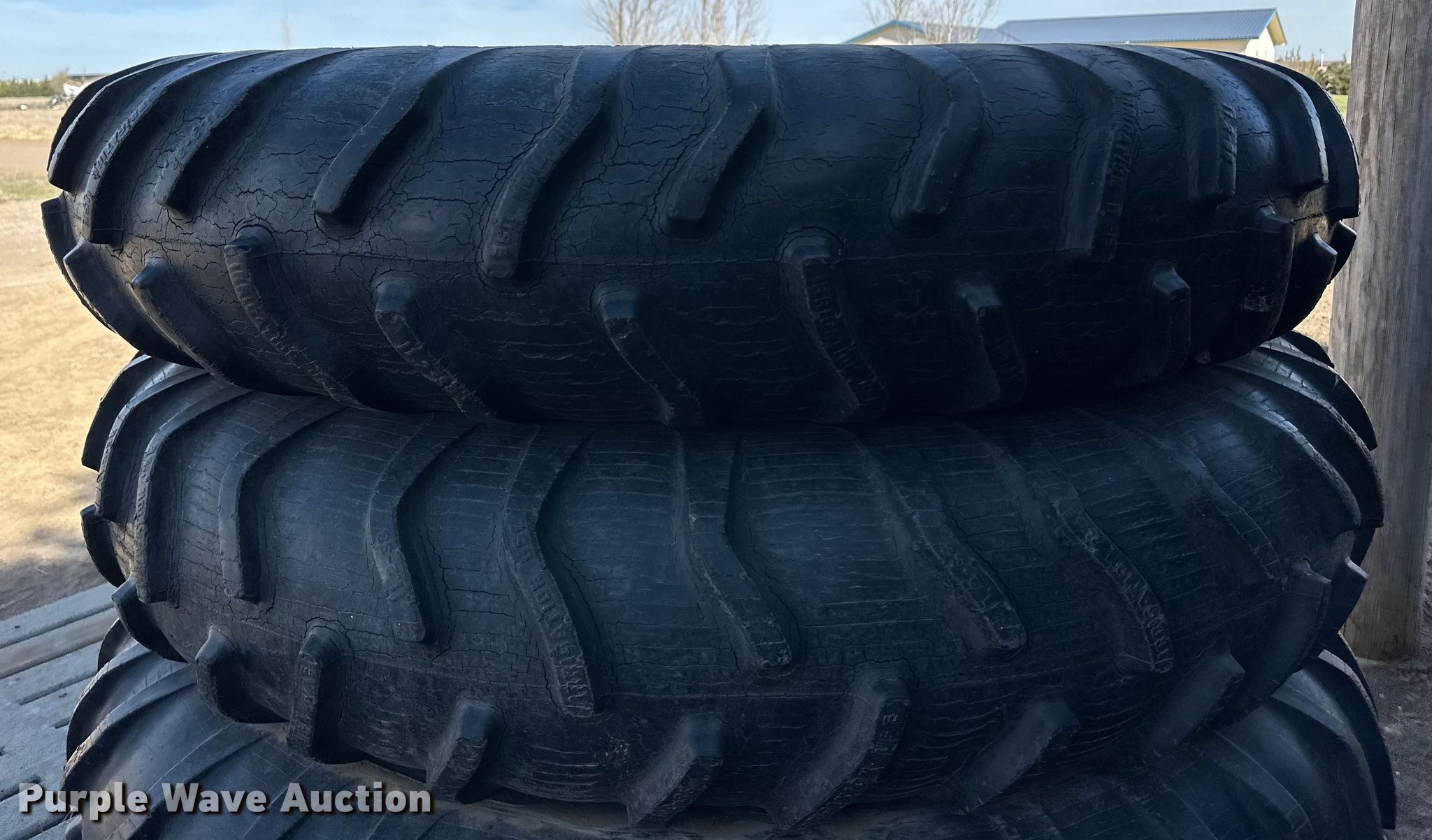 (5) 11.238 irrigation pivot wheels and tires in Sublette, KS Item
