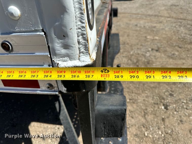 image for item DG4283 2005 International 4300 box truck