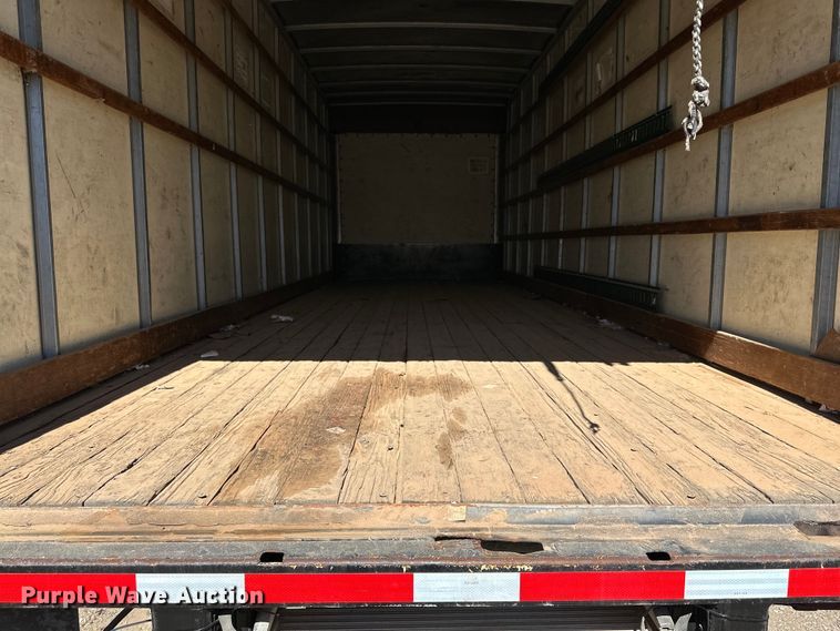 image for item DG4283 2005 International 4300 box truck