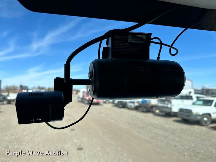 image for item DG4283 2005 International 4300 box truck