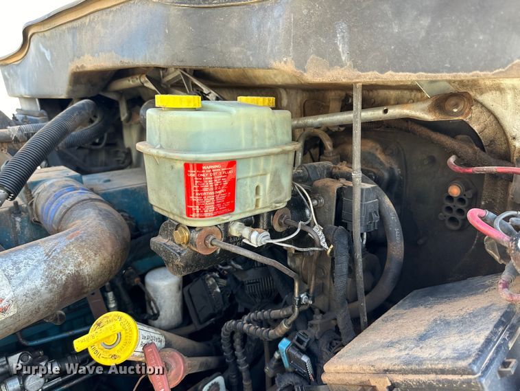 image for item DG4283 2005 International 4300 box truck