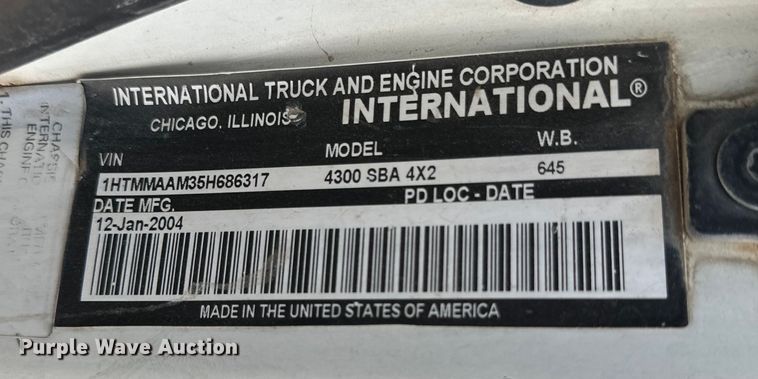 image for item DG4283 2005 International 4300 box truck