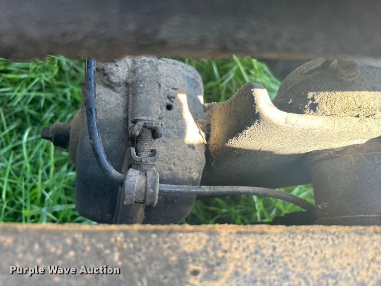 image for item DO1072 2001 International  9400i  semi truck