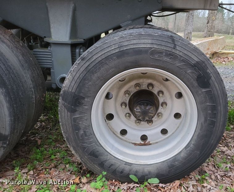 image for item DO4870 1989 Fruehauf end dump trailer